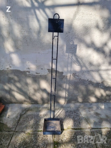 Малък стелаж от метал