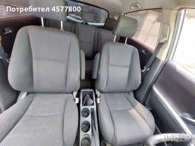 Toyota Corolla Verso 2.0D4D, снимка 9 - Автомобили и джипове - 51516286