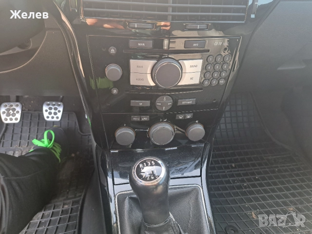 Opel Astra 1.9 Мултиджет, снимка 8 - Автомобили и джипове - 51554742