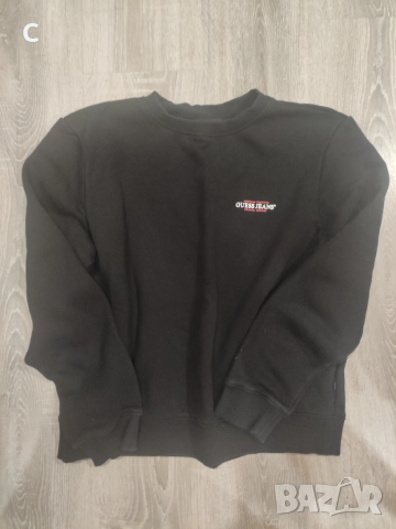 Дамска блуза с лека вата на Guess