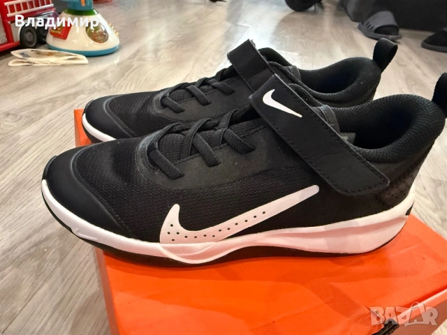 Детски маратонки Nike Omni Multi-Court, снимка 2 - Детски маратонки - 54184681