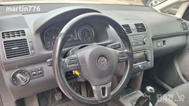 VW Touran 1.6TDI 105кс , снимка 3 - Автомобили и джипове - 45256050