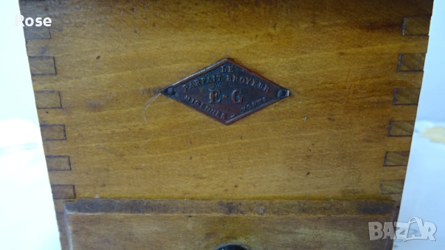 Ръчни антикварни кафемелачки., снимка 18 - Антикварни и старинни предмети - 53589143