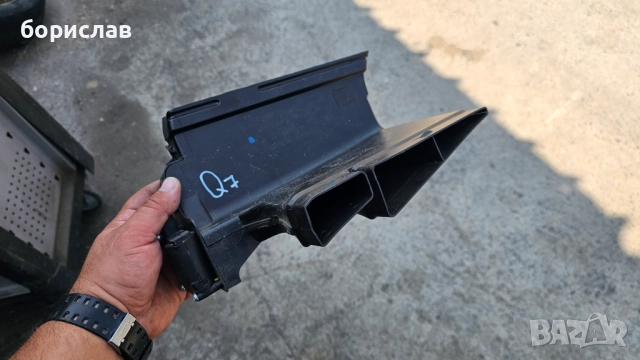 Моторче клапи парно за Audi Q7 , снимка 3 - Части - 51968391