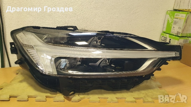 Оригинален десен фар за Volvo XC60 II / Волво ХЦ60 (2017-2023), снимка 2 - Части - 51961800