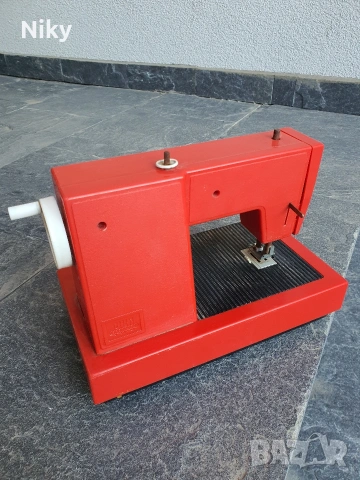 Ретро шевна машина Michaela , снимка 4 - Антикварни и старинни предмети - 53770669