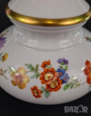 Елегантна порцеланова ваза Edelstein, Германия, снимка 5 - Вази - 52824248