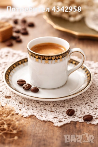 Винтидж кафен сервиз (чаша + чинийка) – елегантен дизайн със златен декор .1970-1980г.