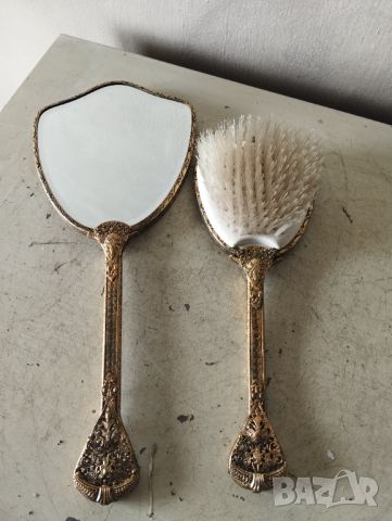 Комплект огледало и четка за коса, снимка 1 - Други ценни предмети - 45693641