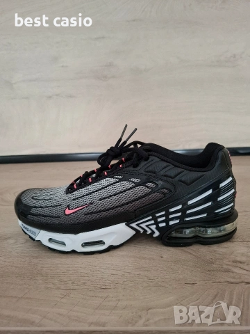 Продавам нови оригинални мъжки маратонки Nike Air Max Plus 3 Black White Chamois .