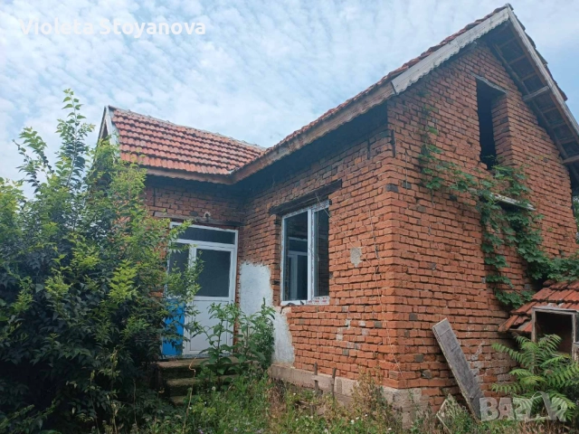 Къща с парцел 1290кв.м. за продажба в село до гр.Бяла Слатина, снимка 1