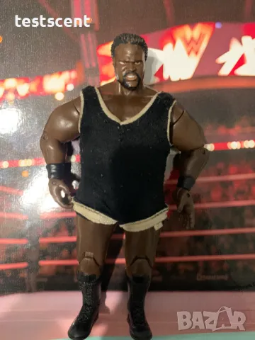 Екшън фигура WWE Mark Henry Марк Хенри WSM figure играчка Jakks, снимка 3 - Колекции - 48450372