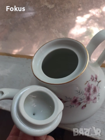 Български порцелан Чайник кана отлично състояние, снимка 3 - Антикварни и старинни предмети - 53423556