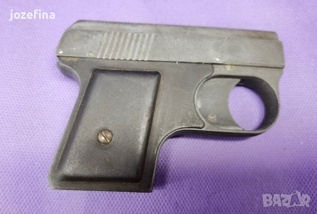 Метален ретро пистолет Slavia – Made in Czechoslovakia – колекционерскикапсулни, снимка 4 - Колекции - 52588659