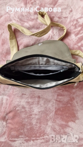 Продавам дамска чанта от естествена кожа , снимка 4 - Чанти - 54051932