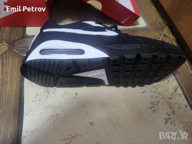Nike Air Max IVO, снимка 5 - Маратонки - 45649137