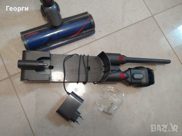 Отлична Dyson V8 безжична прахосмукачка с чисто нова батерия, снимка 5 - Прахосмукачки - 45255619