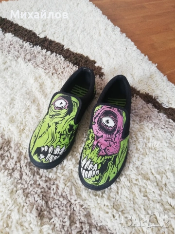 маратонки Iron Fist