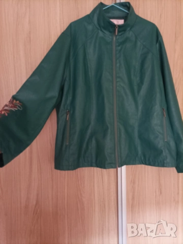 Макси зелено кожено яке с бродерия на ръкава , снимка 5 - Якета - 54003918