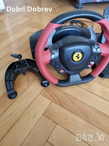 волан с педали thrustmaster ferrari 485 spider xbox , снимка 4 - Игри за Xbox - 47442415