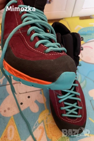 Нови дамски туристически обувки Dachstein н-р 38,5!, снимка 11 - Други - 52652239