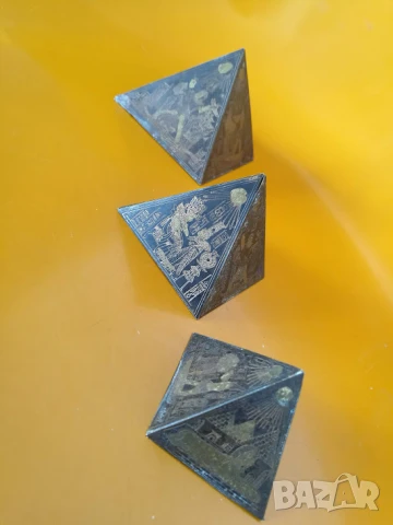 пирамида старинна бронз с инкрустации, снимка 9 - Декорация за дома - 50759175