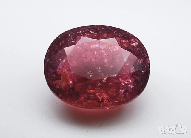 Забележителен турмалин в голям размер и рядък цвят 17.20Кт.! Сертифициран! Нов!, снимка 10 - Други - 52461513