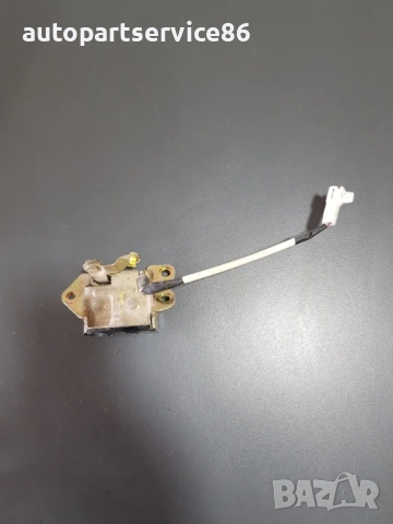 Механизъм за заключване на багажник за Toyota Avensis Estate (1997-2002), снимка 3 - Части - 54216304