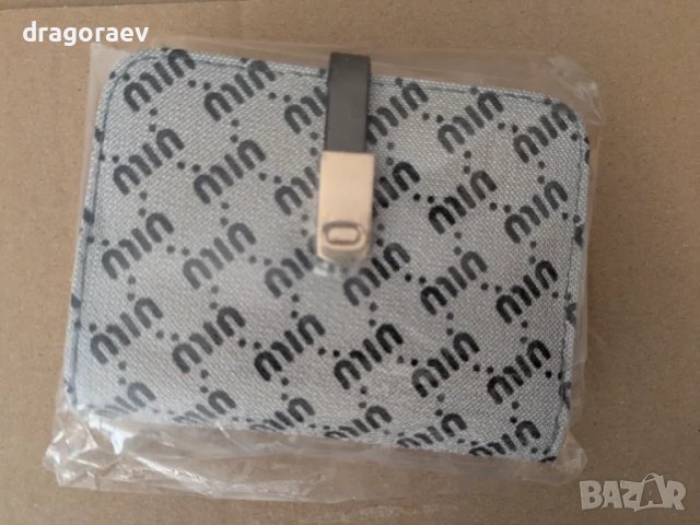 Ново дамско портмоне miu miu bi-fold wallet , снимка 8 - Портфейли, портмонета - 49980064
