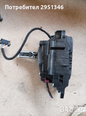 Селектор Audi A5 S5 F5 8W2713041F, снимка 2 - Части - 51863338