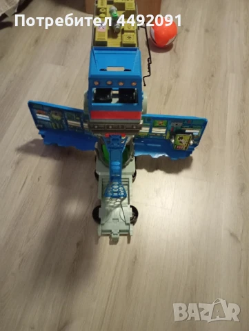 камион робот станция , снимка 2 - Коли, камиони, мотори, писти - 50553997