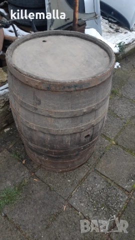 Стара дървена бъчва
