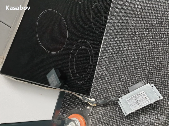 90см - Miele KM454 - Керамичен Плот Котлони 5 зони за Вграждане Миеле, снимка 4 - Котлони - 53398557