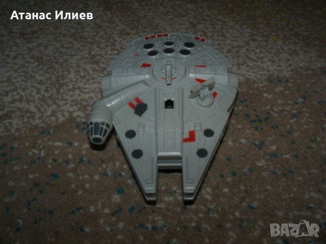 Космически кораб от Star Wars Хилядолетния сокол фигурка, снимка 2 - Влакчета, самолети, хеликоптери - 46219970