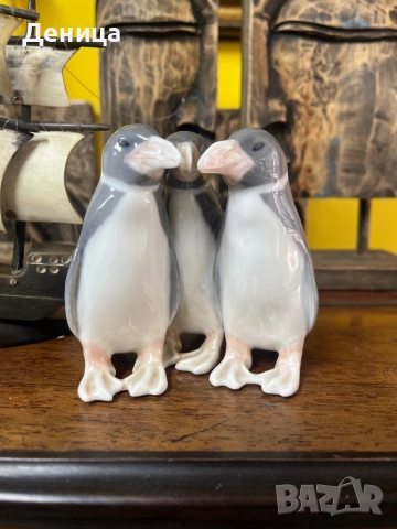 Порцеланова фигурка „Трио пингвини“ от Копенхаген.  