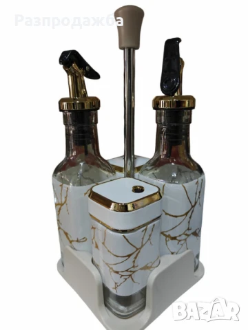 Комплект с дозатори за олио и подправки., снимка 1