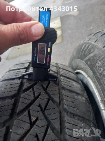 4 броя гуми , снимка 2 - Гуми и джанти - 52887676