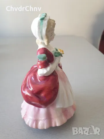 Колекционерска стара английска порцеланова фигурка Royal Doulton Valerie/1952 статуетка 13см, снимка 2 - Колекции - 46975185