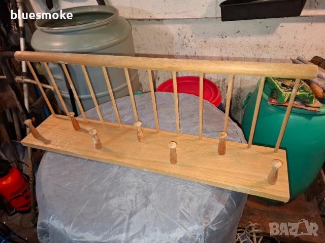 Дървена закачалка 