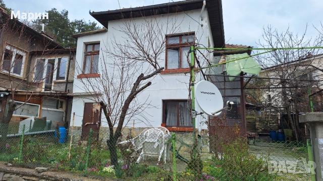 Продава се 2-етажна къща в широкия център на Габрово, снимка 6 - Къщи - 53928119