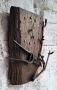 Стенен часовник от стар Орех и автентична Лозарска Ножица, снимка 3