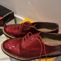 Червени лечение обувки , снимка 1 - Дамски ежедневни обувки - 45608195