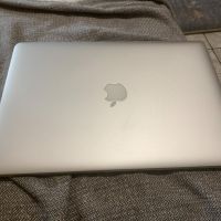 MacBookPro, снимка 1 - Лаптопи за дома - 45287816