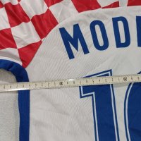 Две футболни  тениски Хърватска,Modric,Srna, снимка 17 - Фен артикули - 33378415