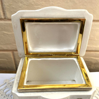Красива кутия за бижута от Италия, с маркировка, снимка 2 - Антикварни и старинни предмети - 45061714