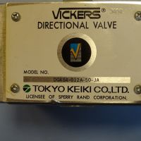 Хидравличен разпределител Vickers DG4S4-12A-50-JA directional valve 100V, снимка 3 - Резервни части за машини - 45239258