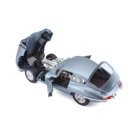 1:18 Метални колички: Jaguar "E" Coupe (1961) - Bburago, снимка 4 - Колекции - 44943163