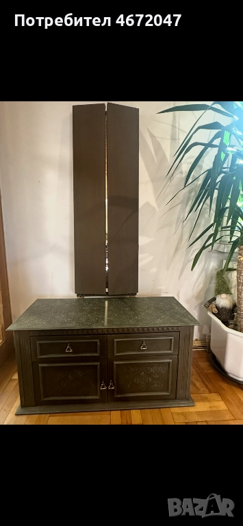 Продавам нощни шкафчета и тоалетка, снимка 1
