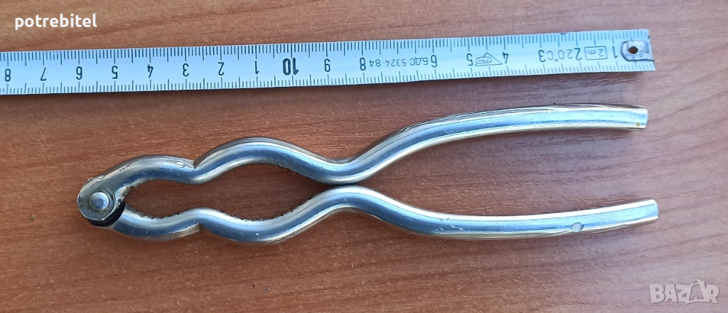 Лешникотрошачка от ГДР от 70те години на ХХ век, снимка 1