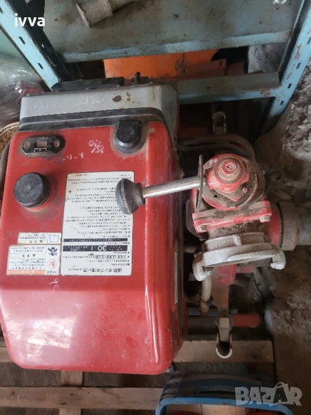 японска бензинова напорна помпа Mitsubishi, снимка 1